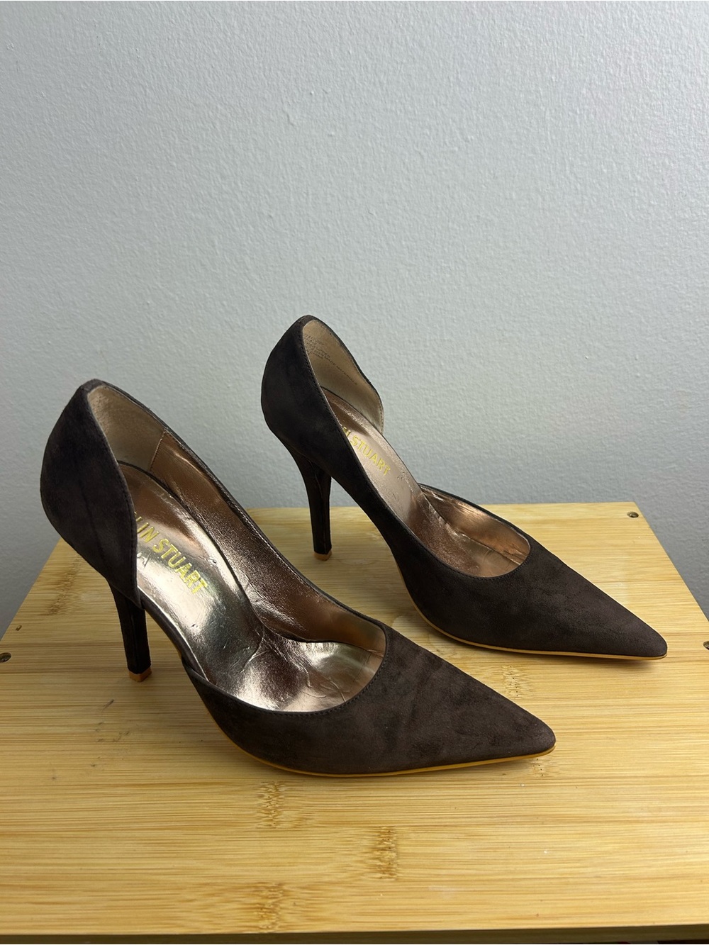 Colin Stuart Women’s Size 7.5B Brown Suede Pointed-Toe Pumps